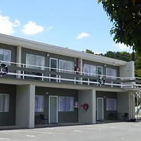 Marina Court Motel & Apartments Whangarei Buitenkant foto